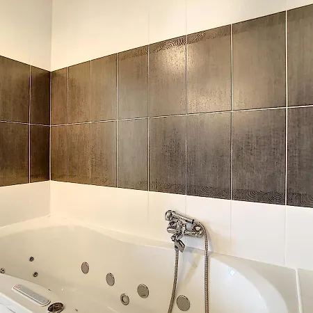Mas Des Oliviers Apartment *